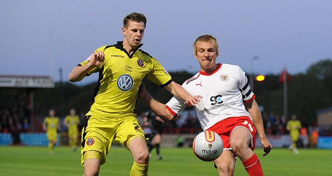 Mark Roberts in action for Stevenage during the play-off clash with Sheffield United