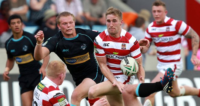 Sam Tomkins: Inspirational full-back claims four tries in Warriors win