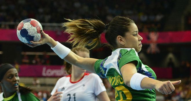 Leftwing Jessica Quintino fires in s shot for Brazil