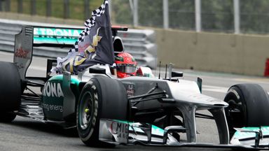 Michael Schumacher: Thanked his fans on the way to the grid for the final time