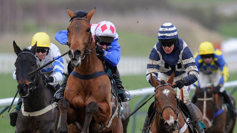 Oscar Whisky (r): Not yet committed to the World Hurdle