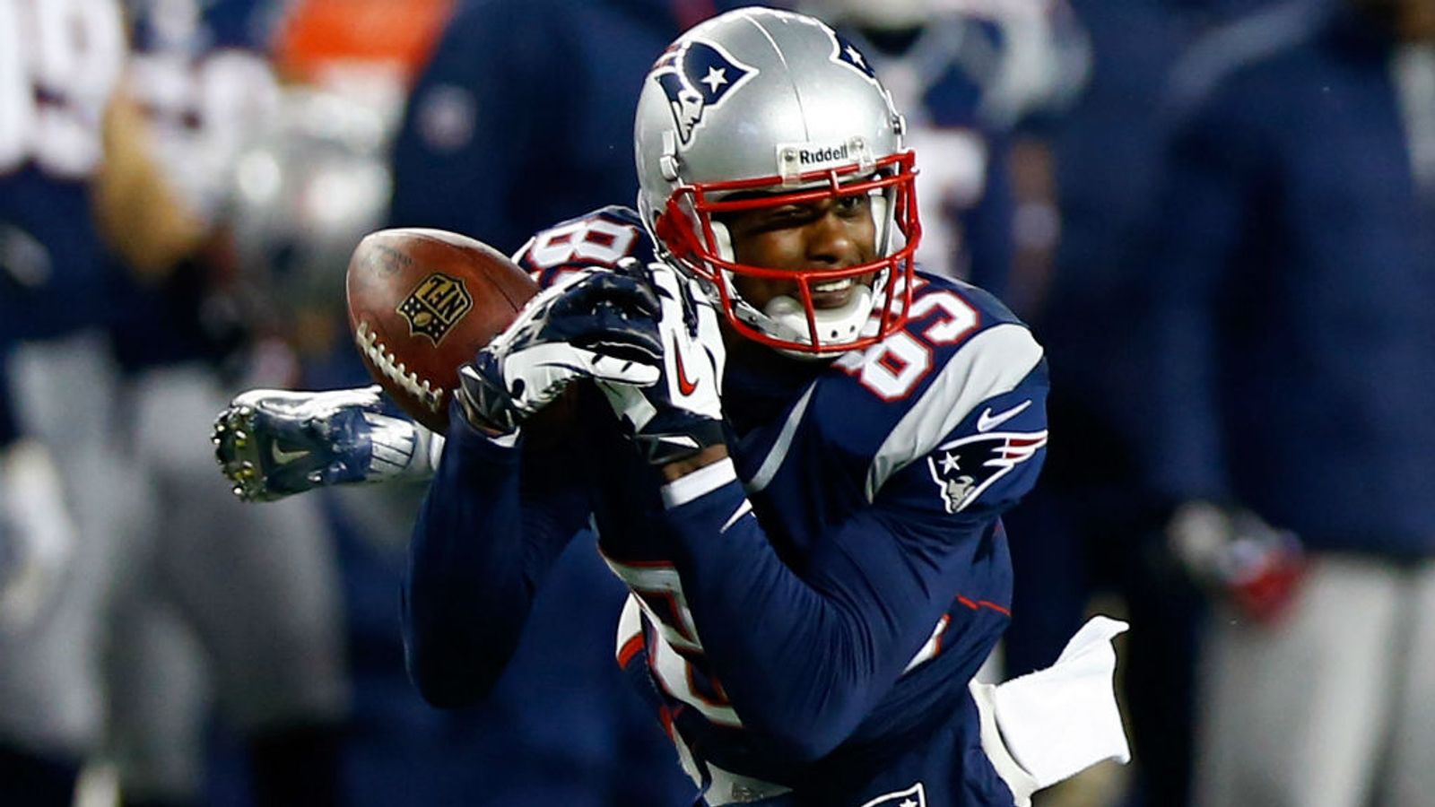 Patriots release veteran WR Brandon Lloyd