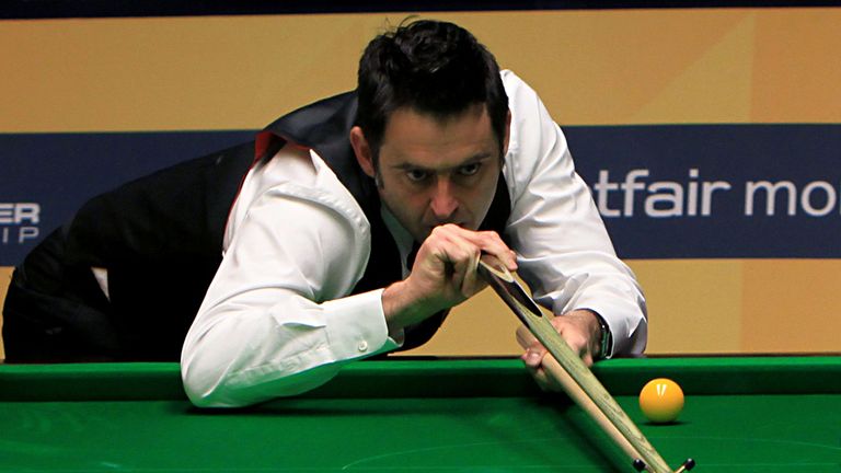 Ronnie O&#39;Sullivan:Cruised into second round of World Championship with 10-4 win