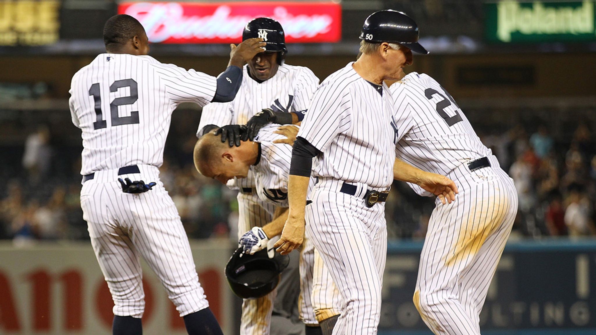 Yankees Defeat Cubs on Ninth-Inning Home Run by Brett Gardner - The New  York Times