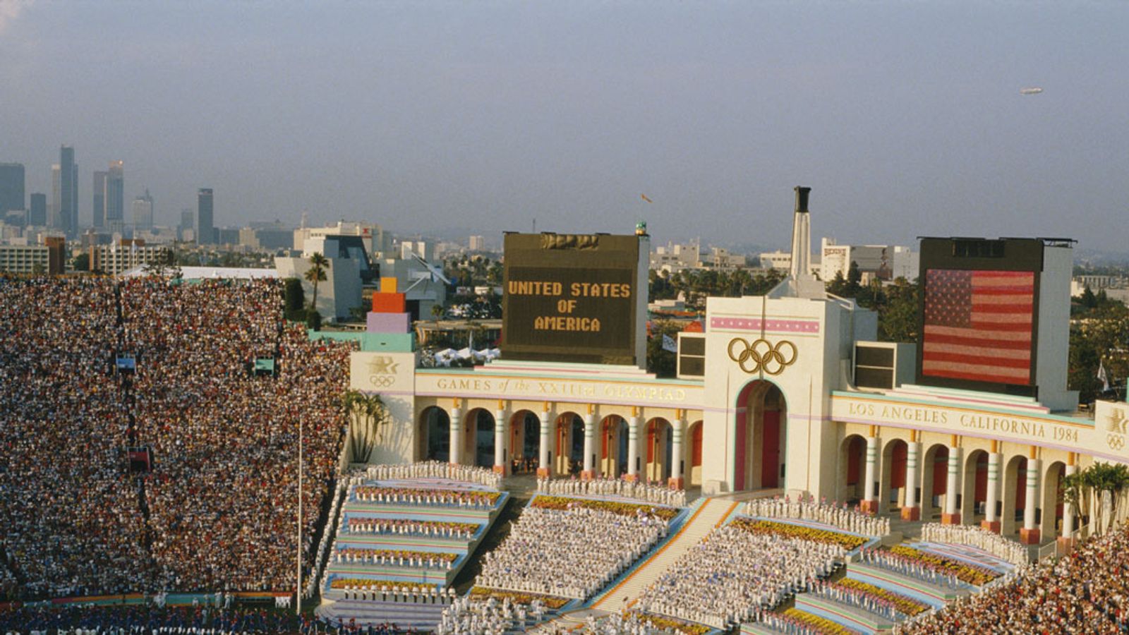 LOS ANGELES, ESTADOS UNIDOS DA AMÉRICA - Em Agosto De 2028