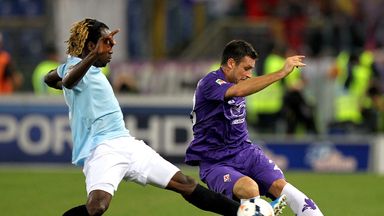 Image of Manuel Pasqual (r): Suffered a fractured rib