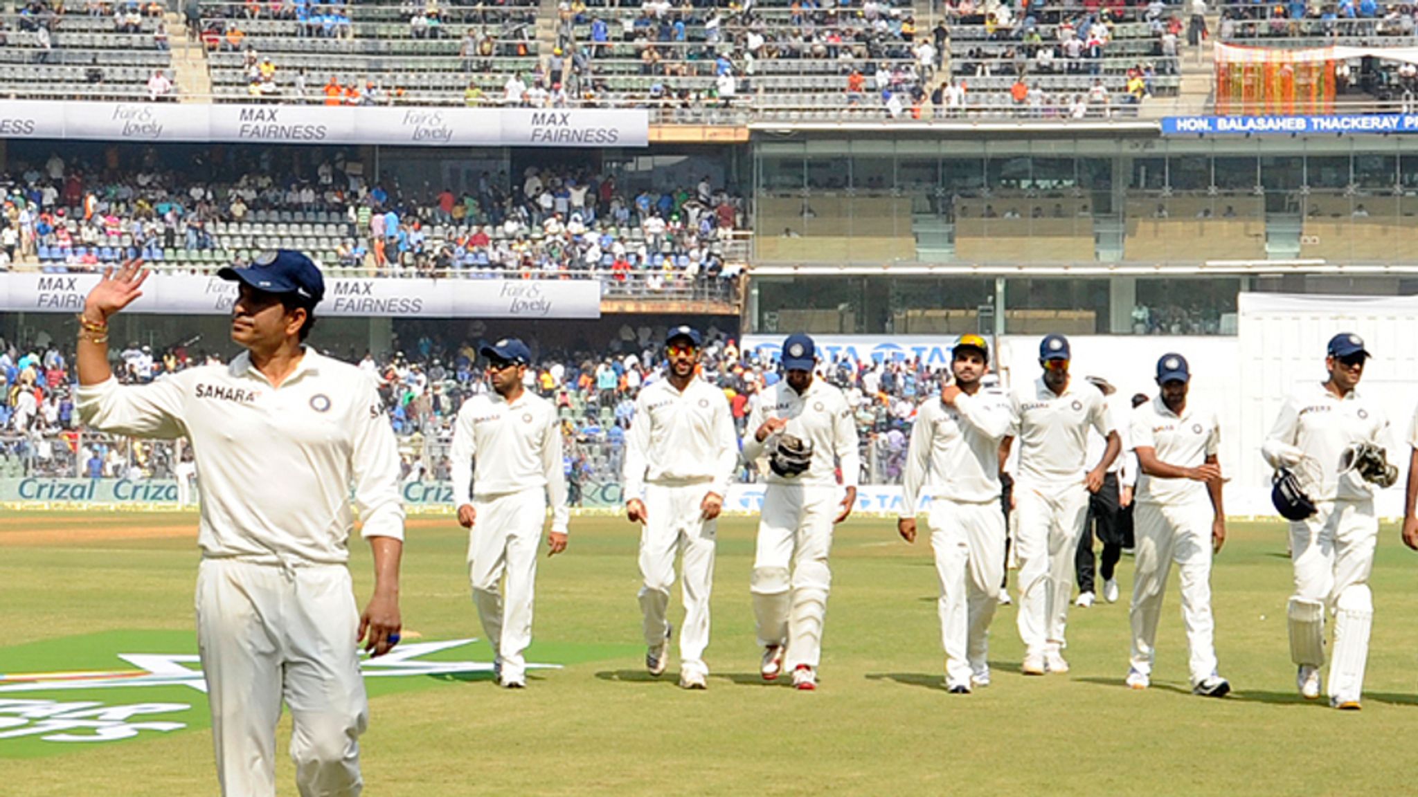 Sachin S Farewell Twitter Pays Tribute To Sachin Tendulkar As 0th And Final Test Kicks Off Cricket News Sky Sports