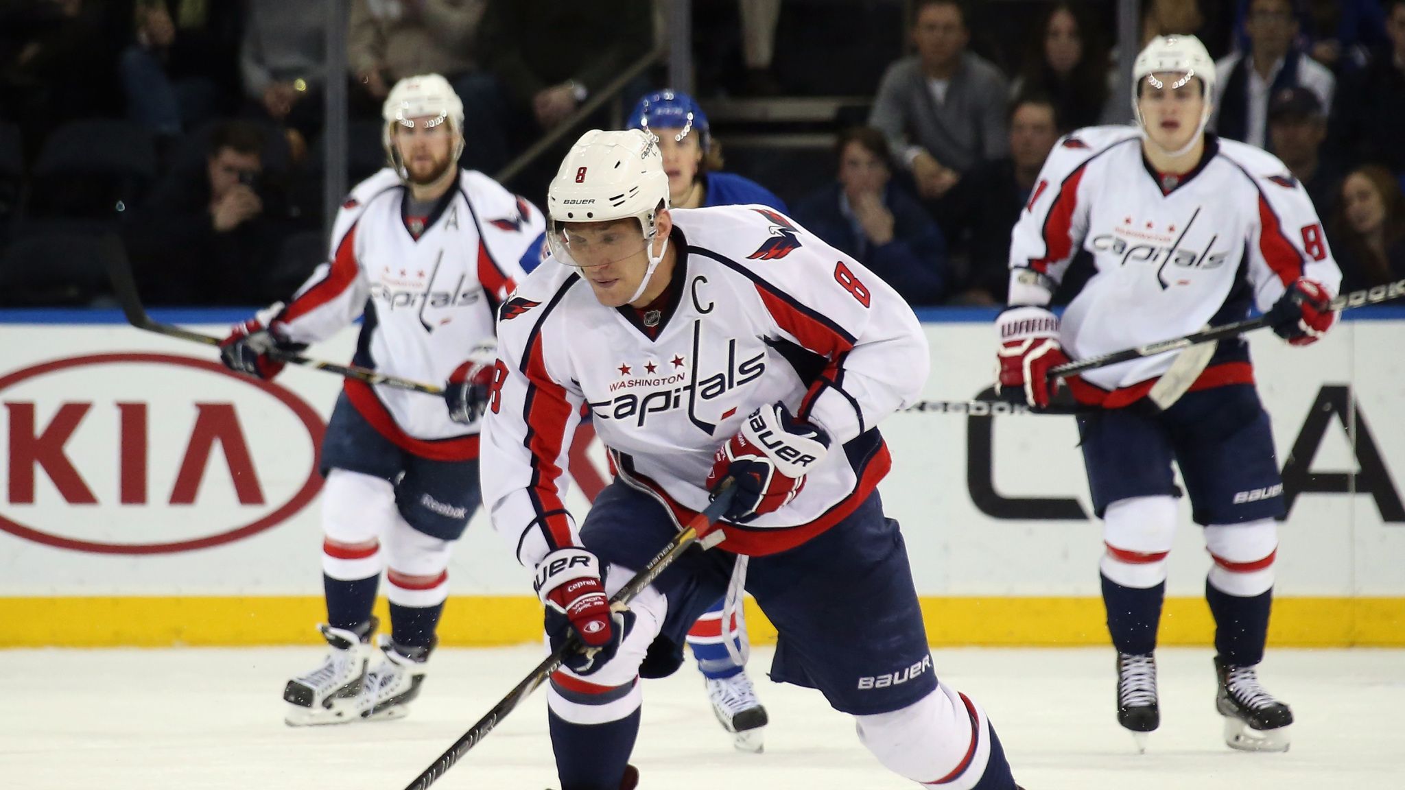 Alex Ovechkin has goal and assist, Capitals beat Lightning