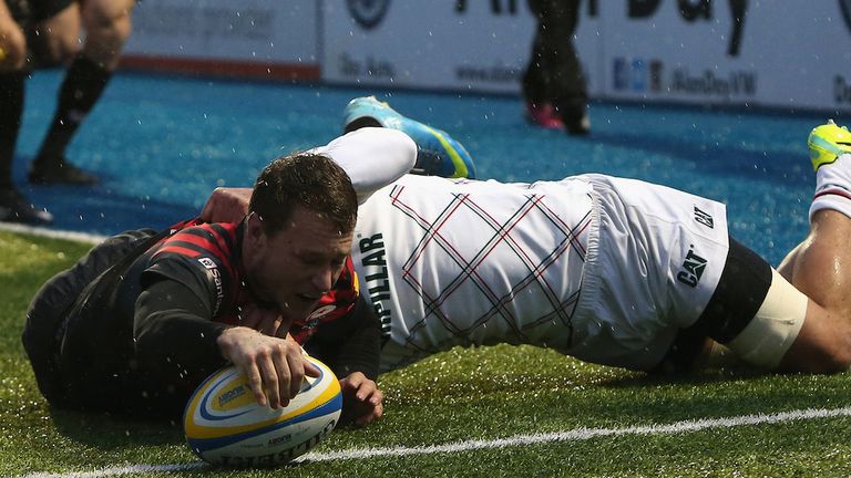 Jack Wilson reaches over to score Sarries&#39; first try