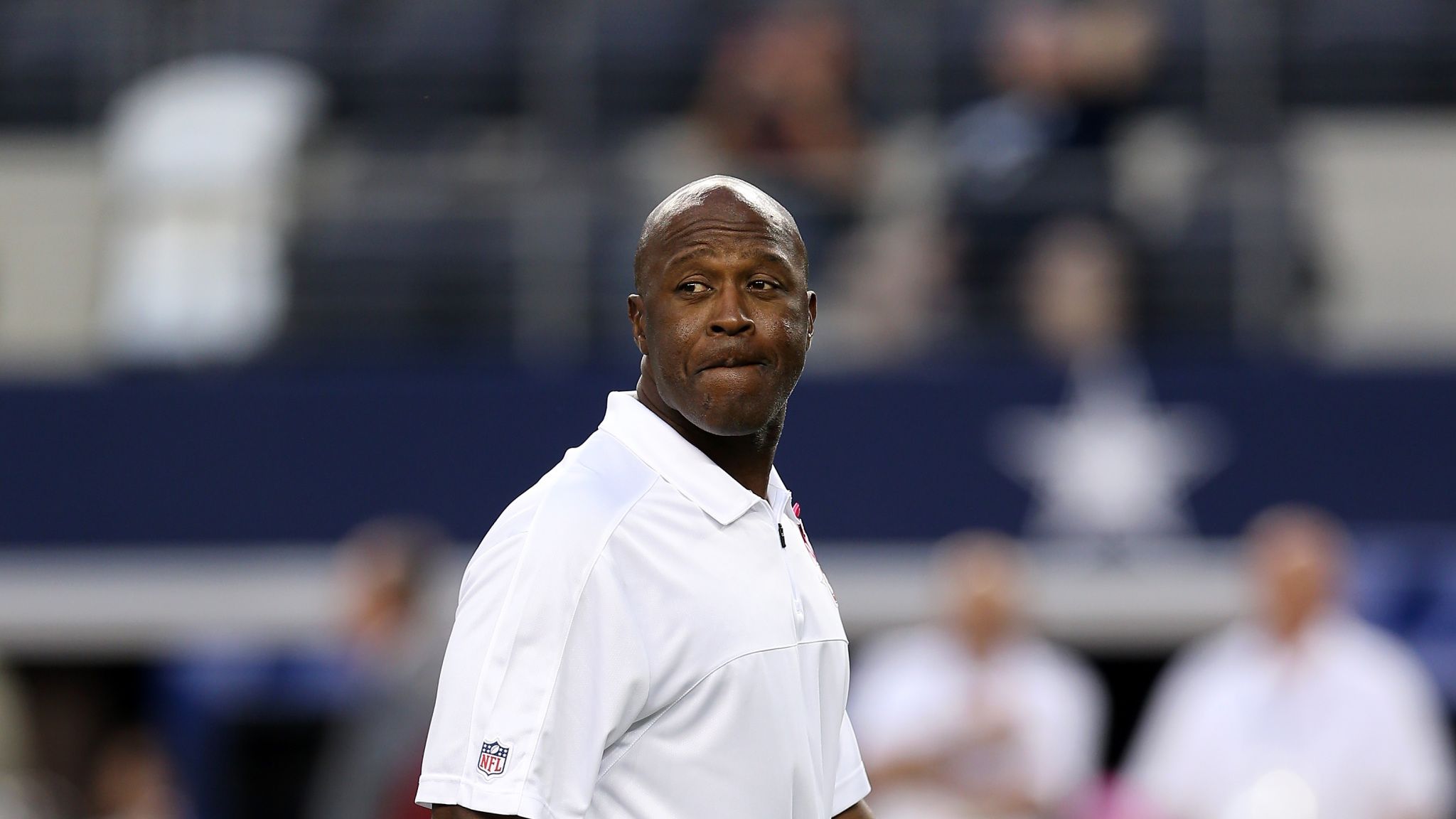 Lovie Smith back in Chicago as Bucs coach