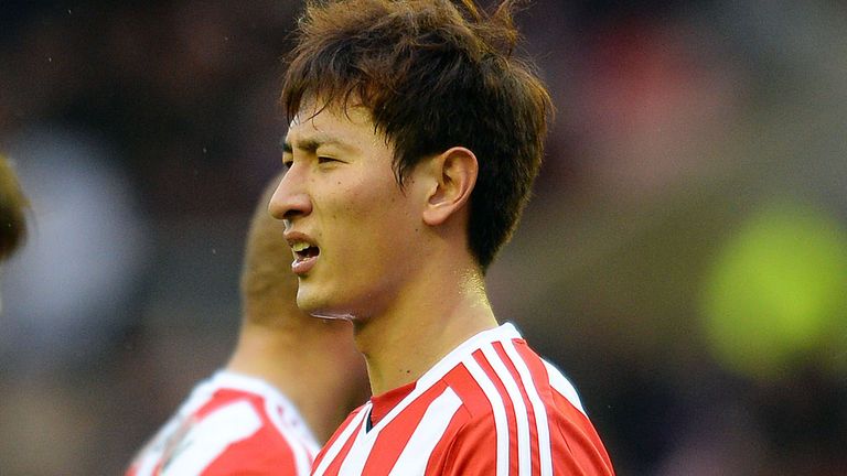 Ji Dong-won: Striker appeared for Sunderland without international clearance