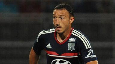 Image of Steed Malbranque: Has extended Lyon stay