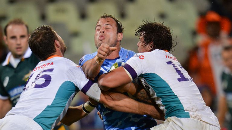 Francois Hougaard is shut down by the Cheetahs defence