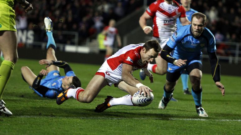 James Roby touches down for St Helens