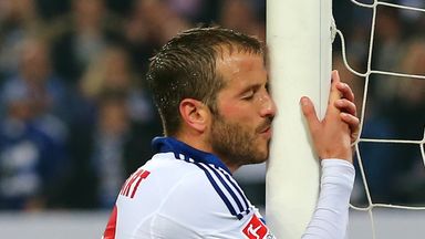 Image of Rafael van der Vaart: Must wait on contract talks