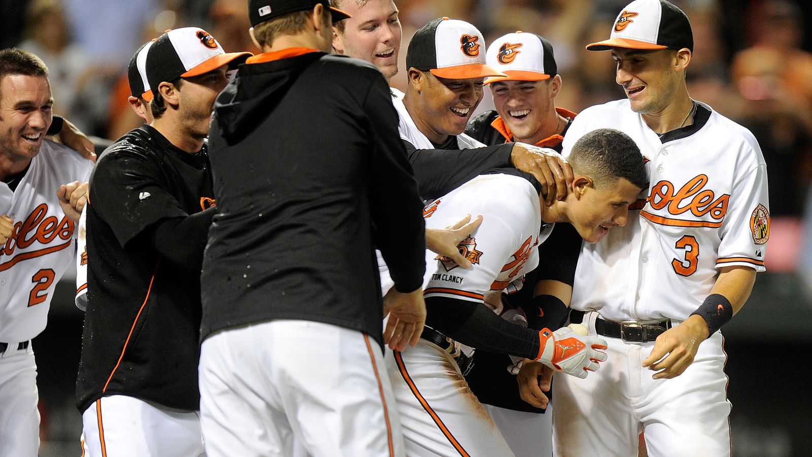 Nick Markakis' walk-off hit lifts Orioles over Royals