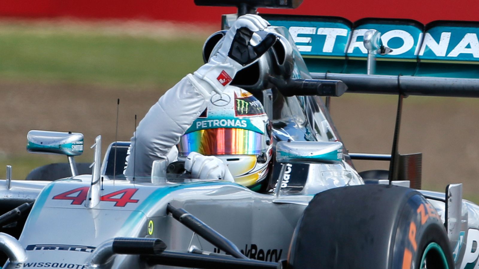 Lewis Hamilton wins British Grand Prix to close gap on Nico Rosberg