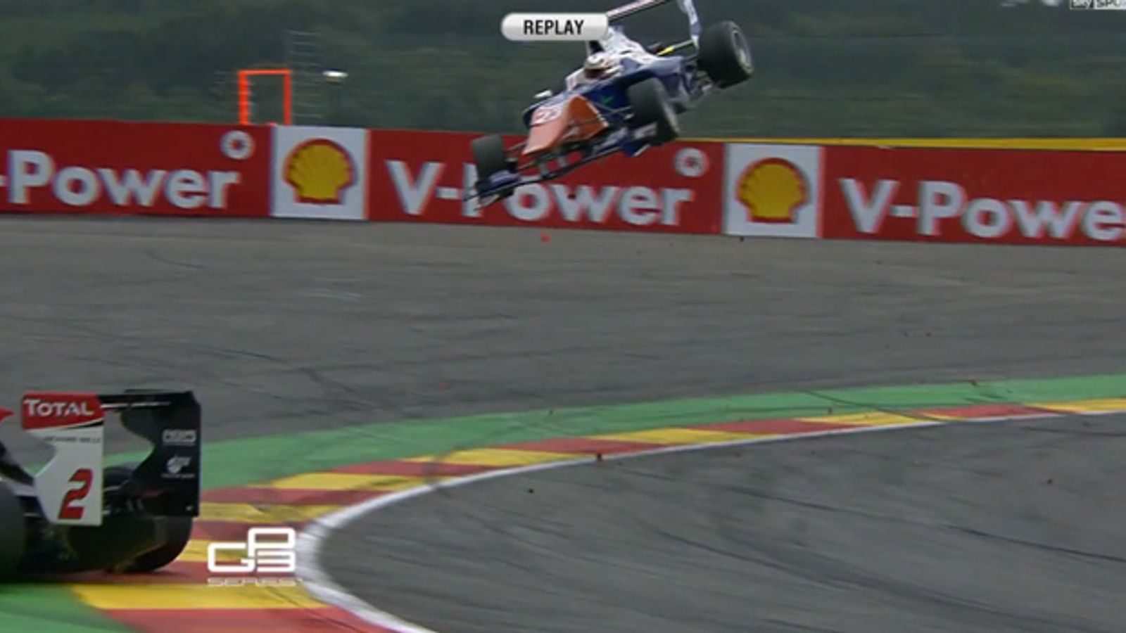 Huge GP3 crash F1 News