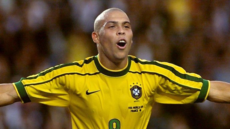 Ronaldo scored a wonder goal for Barcelona similar to Son's