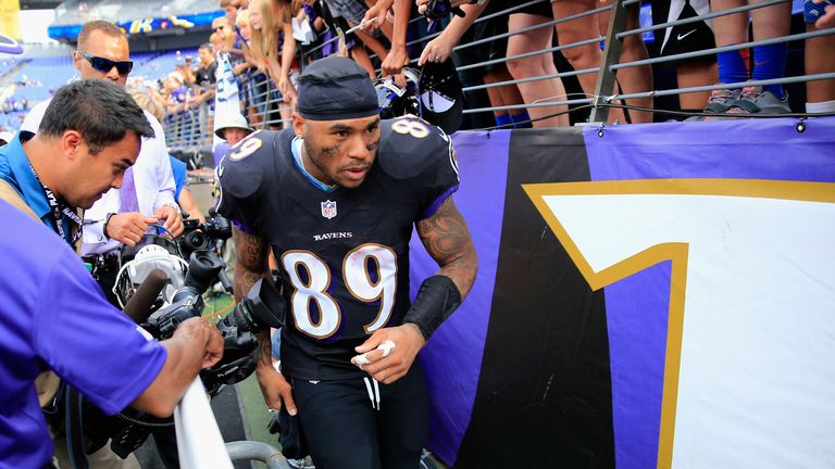 Ravens star to retire