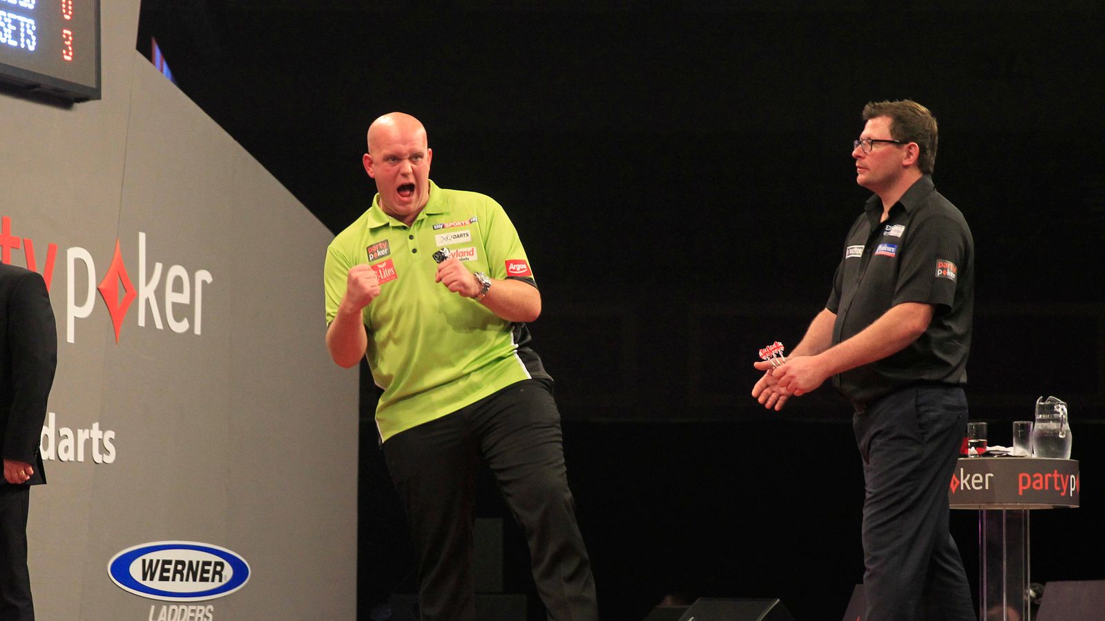 World Grand Prix: Michael van Gerwen beats James Wade 5-3 after see-saw