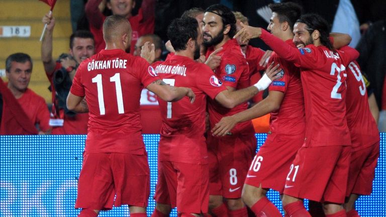 Umut Bulut: Celebrates his goal