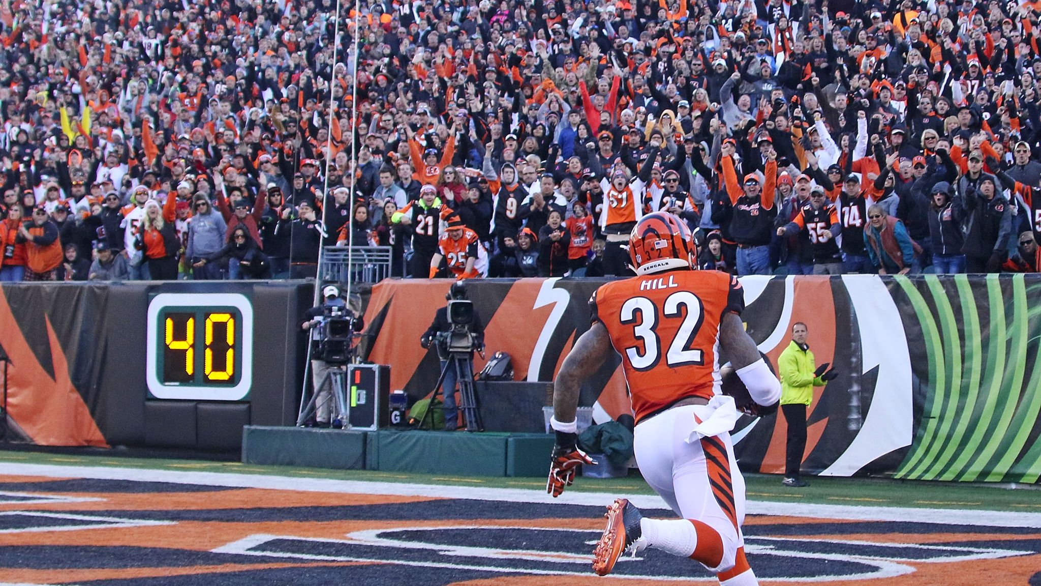 Can Jeremy Hill lead the Cincinnati Bengals' rushing attack?