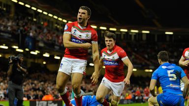 Elliot Kear: Wales internationals joins Exiles