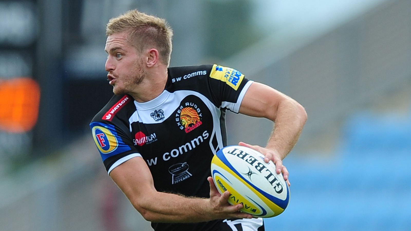 Guinness PRO12 Exeter flyhalf Gareth Steenson agrees new threeyear