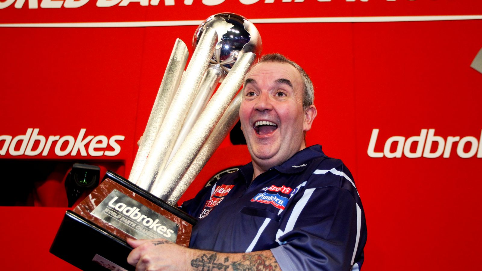 We Delve Into The Archives And Look Back At Phil Taylor's Darting ...