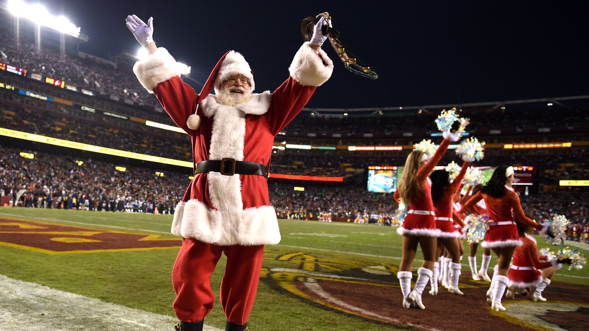 Photos: NFL, NBA cheerleaders get ready for Christmas