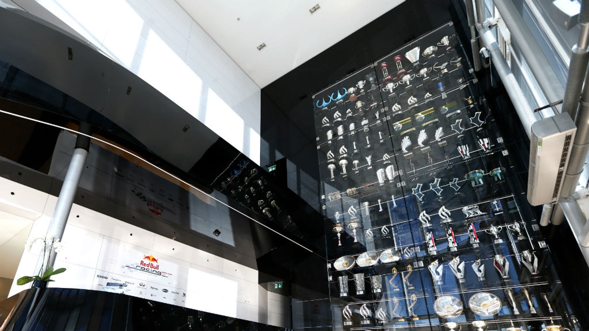 Immunitet Intakt Usikker Red Bull left 'devastated' after more than 60 trophies stolen during  break-in | F1 News