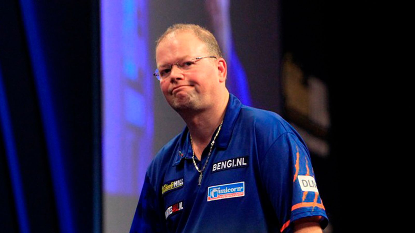 Raymond van Barneveld vows to extend career despite difficult Premier