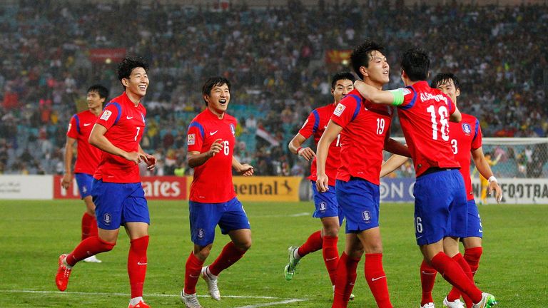 Kim Young Gwon celebrates his goal as Korea progress to Asia Cup final