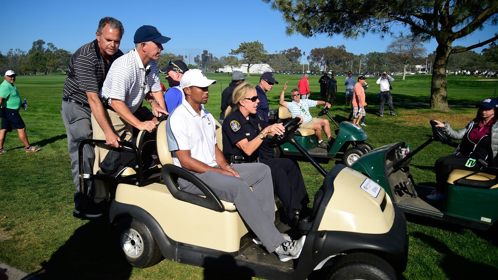 tiger woods farmers insurance open