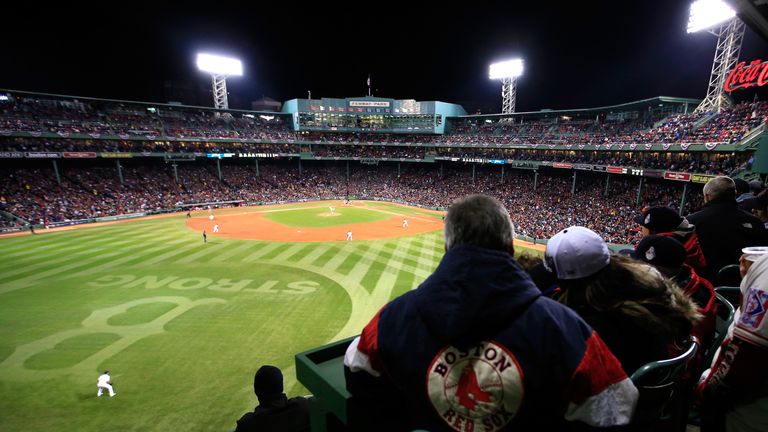 Feeling the Love at (Gasp!) Fenway - The New York Times