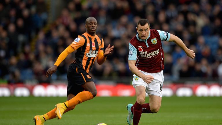 Hull will overcome fellow strugglers Burnley at the KC Stadium, according to Merse