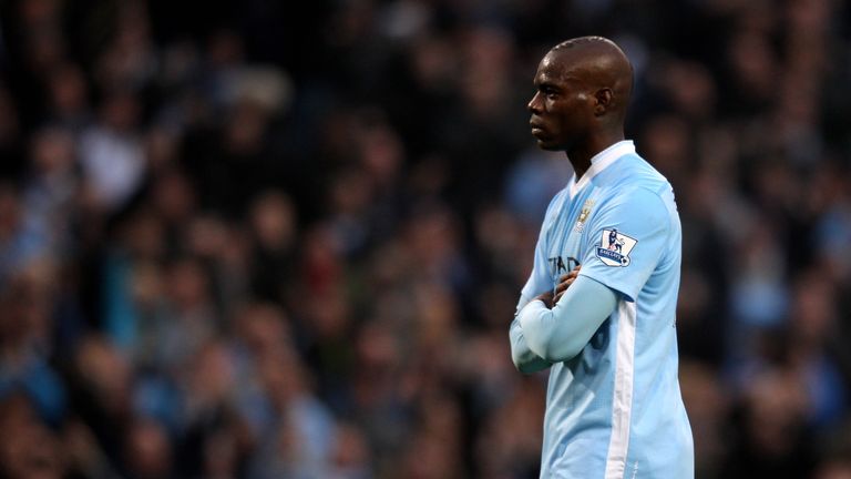 mario-balotelli-manchester-city-newcastle-penalty_3263084.jpg