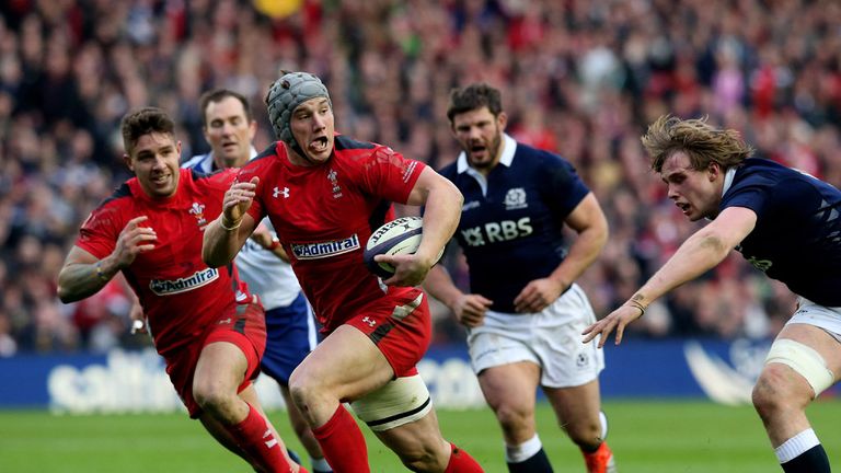 Jonathan Davies: Goes past Richie Gray to score