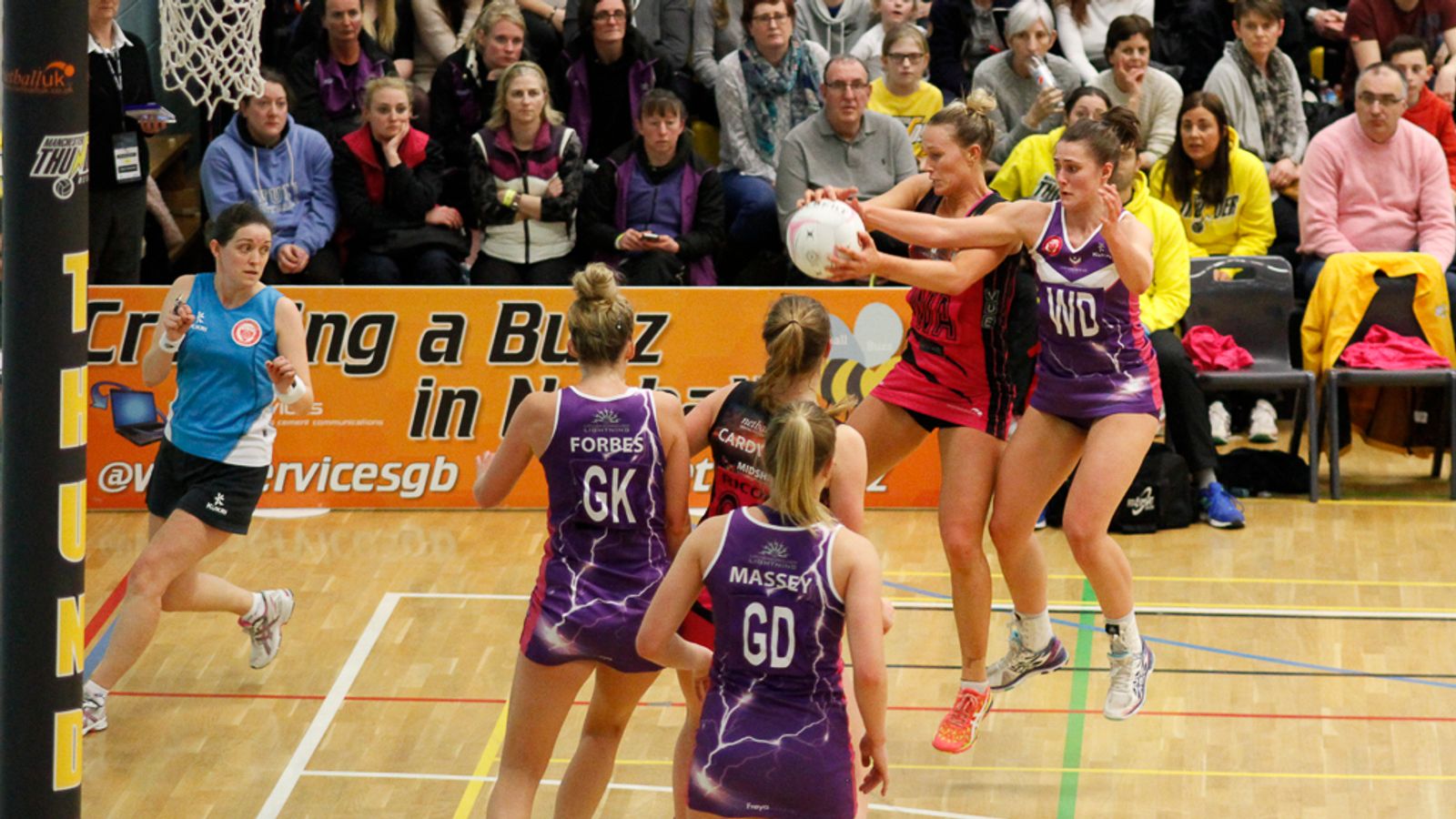 Netball Superleague Manchester Thunder stay top with 6852 win over