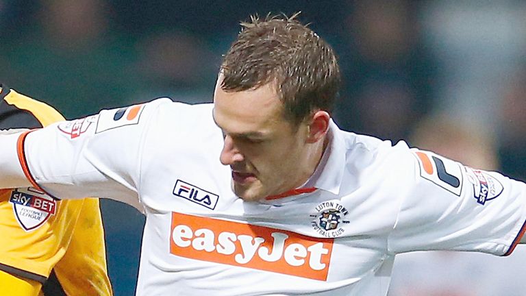 Luke Wilkinson: Stevenage move completed