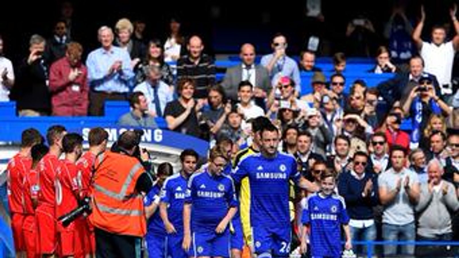 Liverpool Form Guard Of Honour For Premier League Champions Chelsea ...