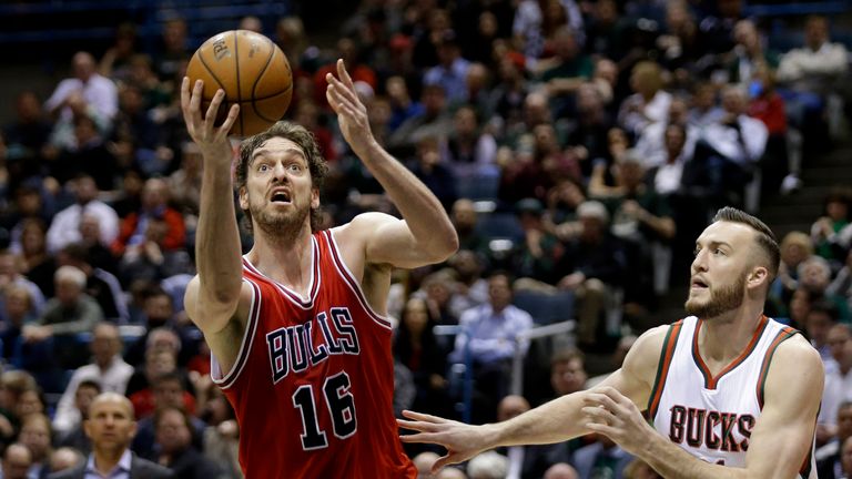 Pau Gasol (left) is linking up with the San Antonio Spurs