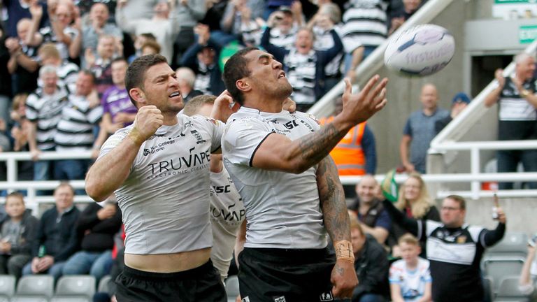Hull FC's Fetuli Talanoa (right)celebrates after scoring his try during the Magic Weekend match at St James' Park, Newcastle.