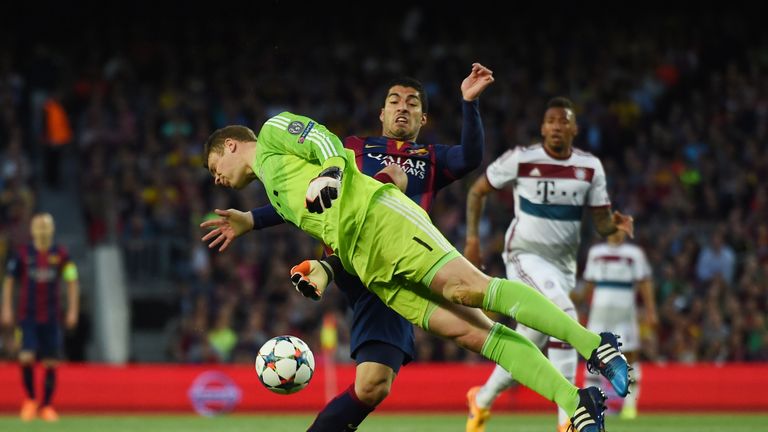 luis-suarez-manuel-neuer-barcelona-bayern-munich_3299802.jpg