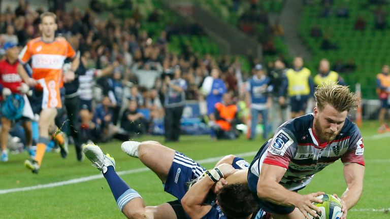 Dom Shipperley touches down for the Rebels' bonus-point clinching try