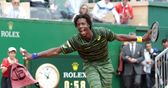 Monfils' rapid reflex shot