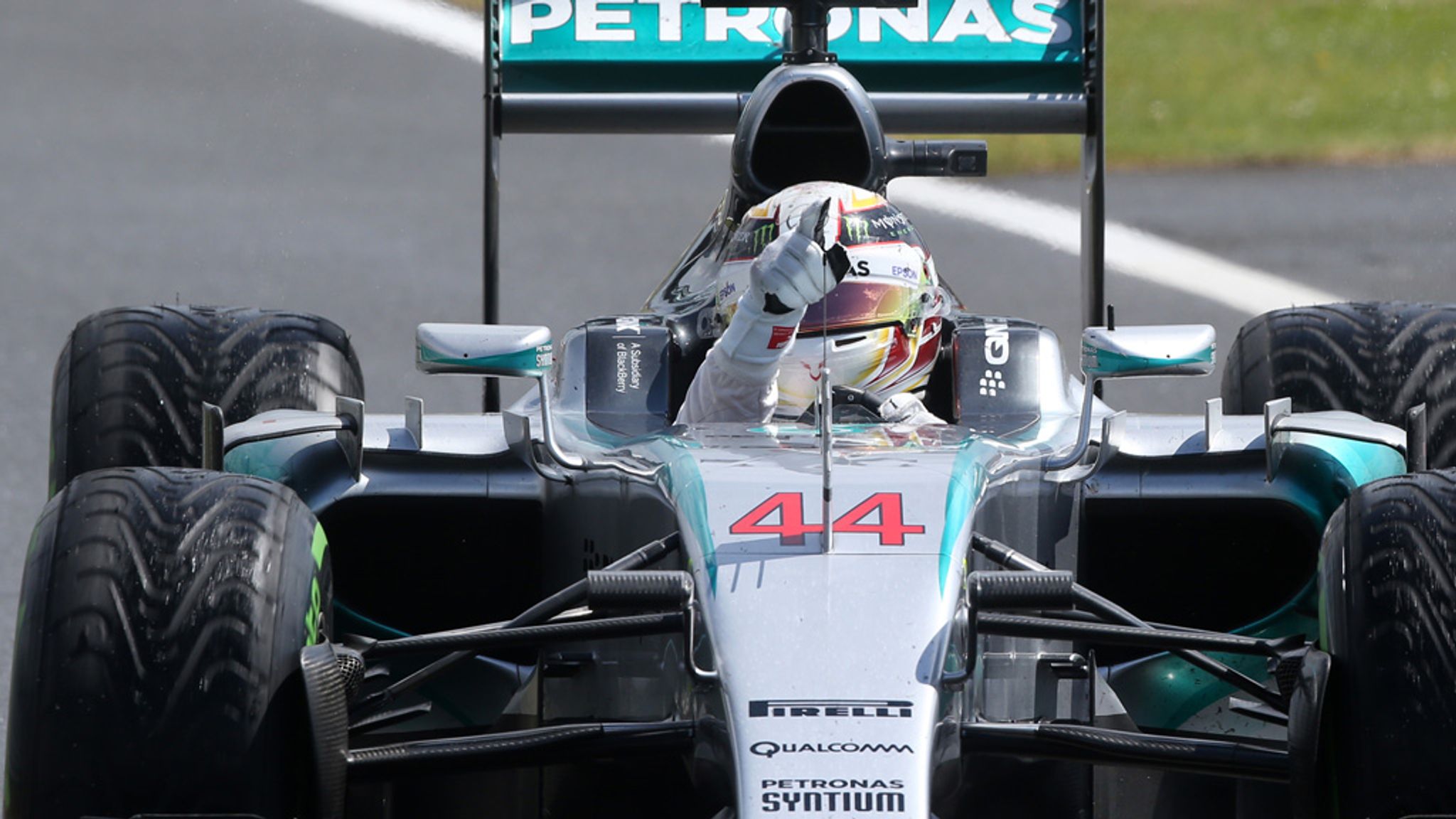 Lewis Hamilton wins British F1 GP from Nico Rosberg at damp Silverstone, British Grand Prix