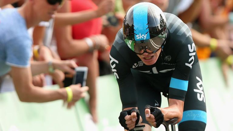 Chris Froome lost seven seconds to Vincenzo Nibali on stage one of the Tour de France