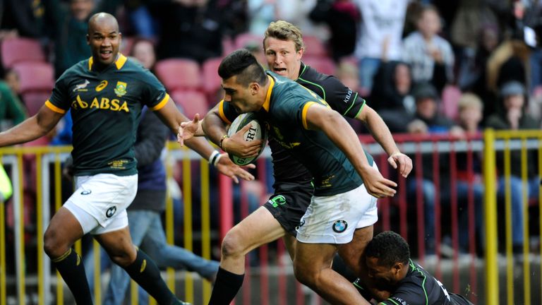 Damian de Allende scores early in the first half as JP Pietersen supports